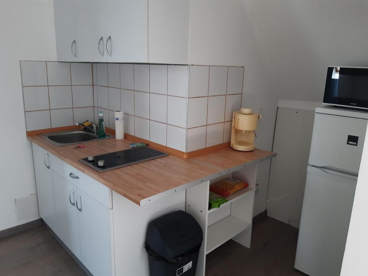 Peak Apartman Еґер Екстер'єр фото